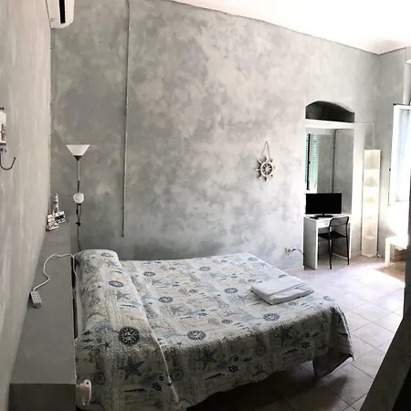 Cavour Guest House Ventimiglia Exterior foto